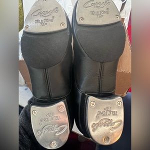 Capezio tap shoes size 4